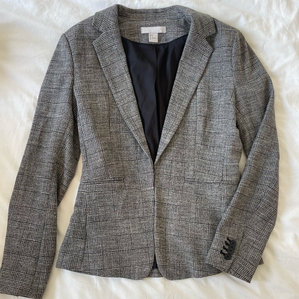 H&M Almost new black/grey checkered blazer